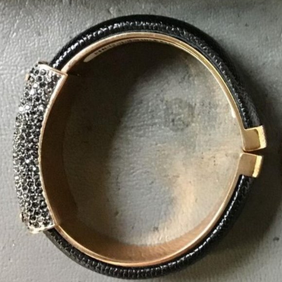 Henri Bendel Bowery Black Swarovski Crystal Snakeskin Cuff Bracelet Like New! - Picture 5 of 6
